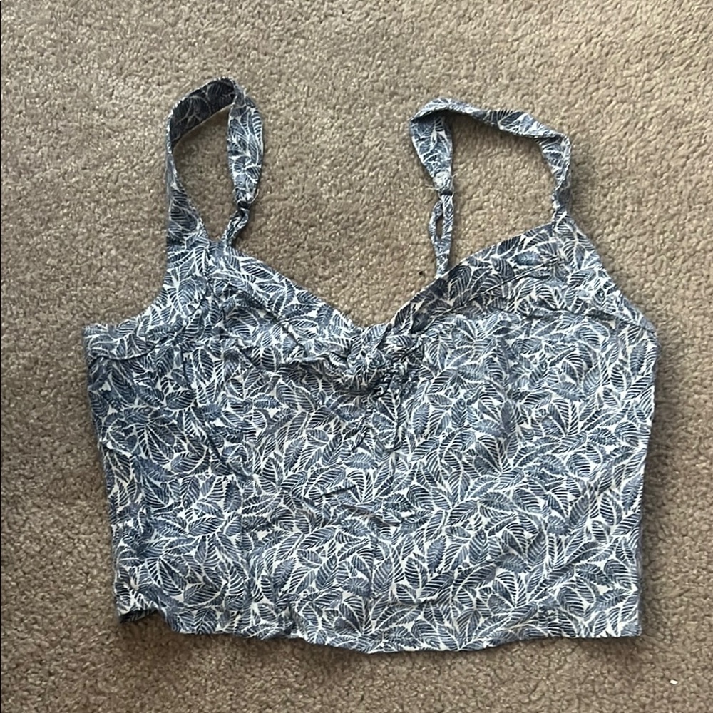 Hollister Gray and White Fitted Crop Top